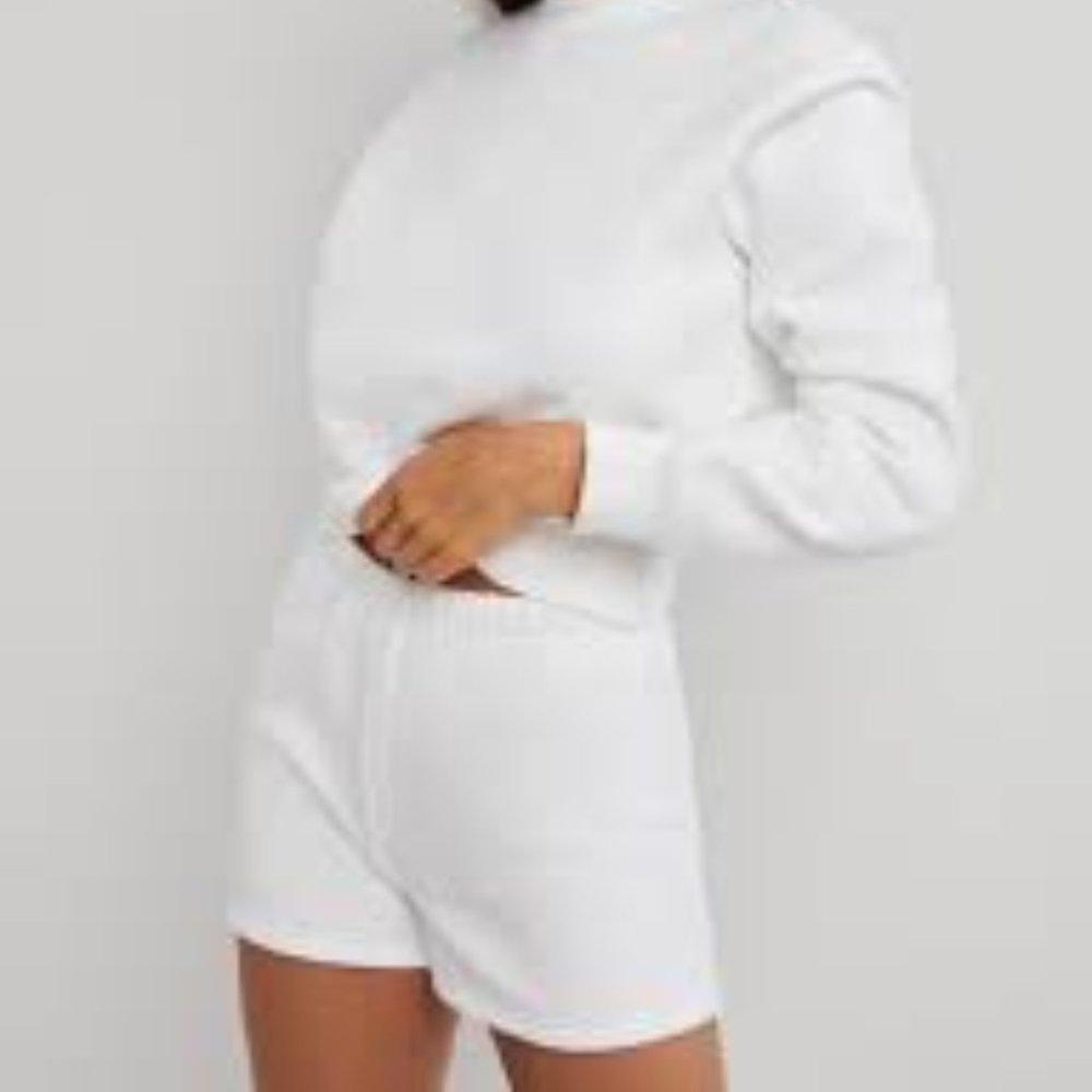 Cozy Fleece Perfect Hi-Rise 3" Sweatshort White